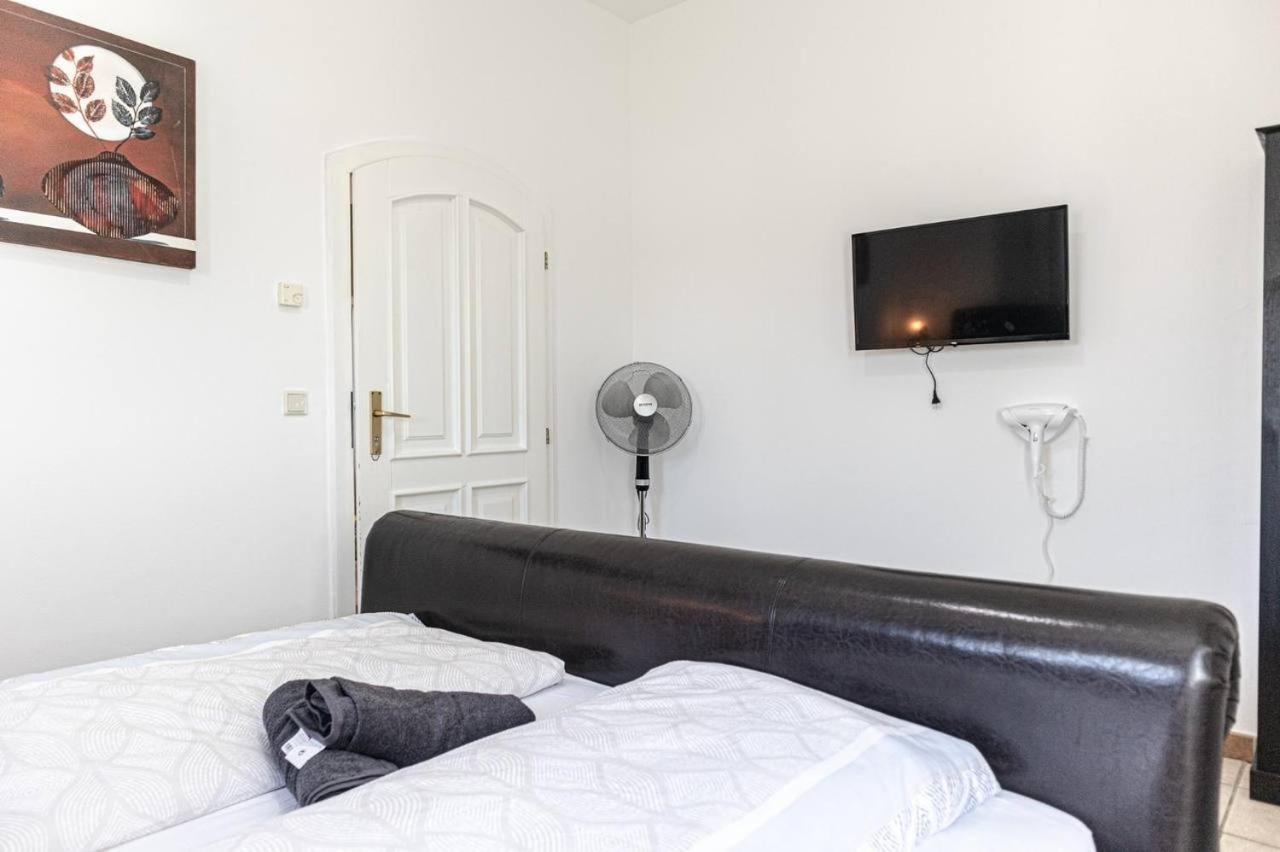 Cozy Room In Amazing House Wien Exterior foto
